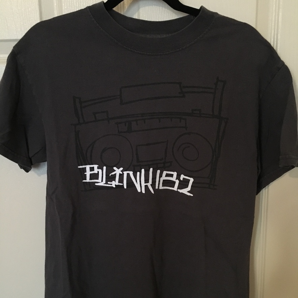 2004 Blink-182 boombox t-shirt